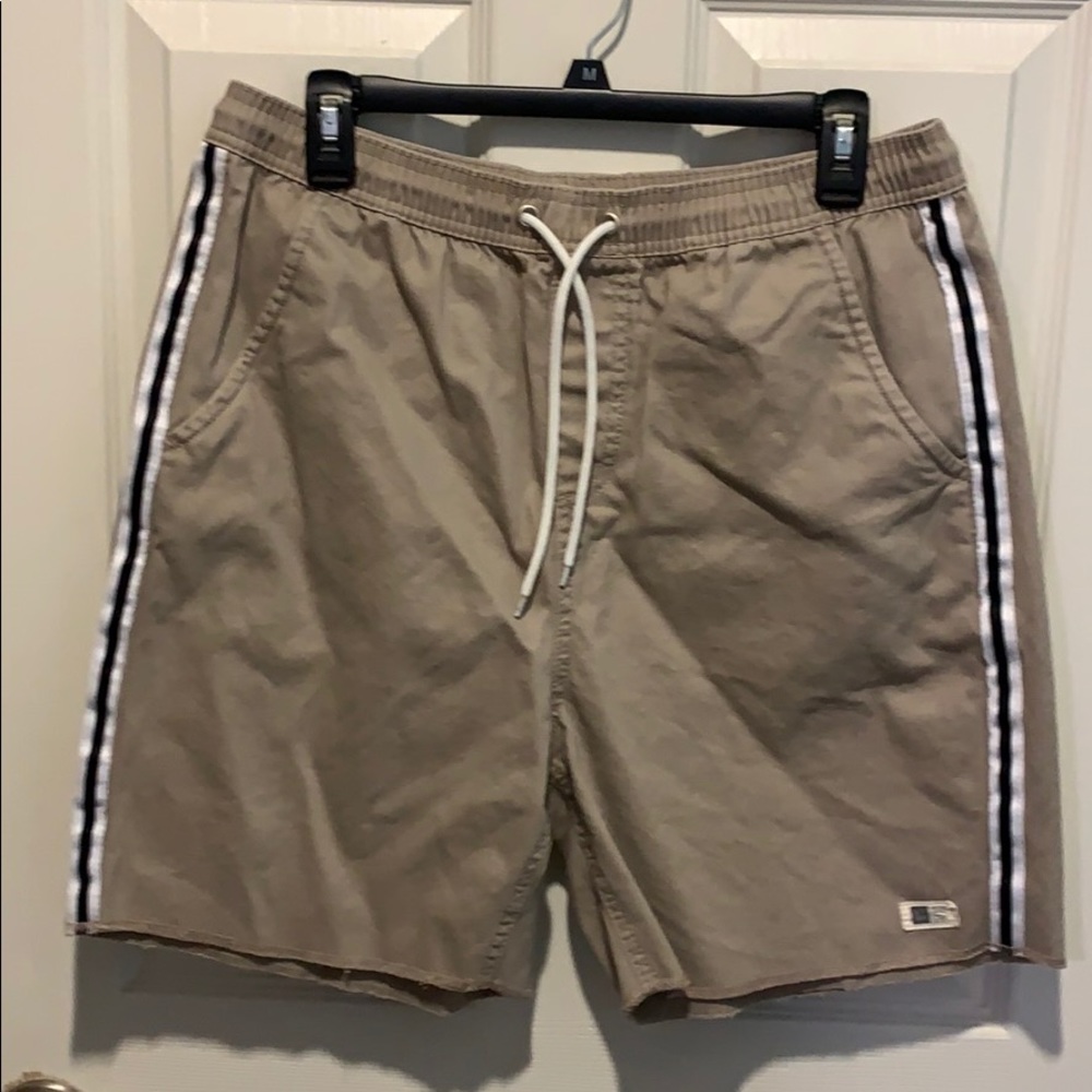 MENS LIRA SHORTS